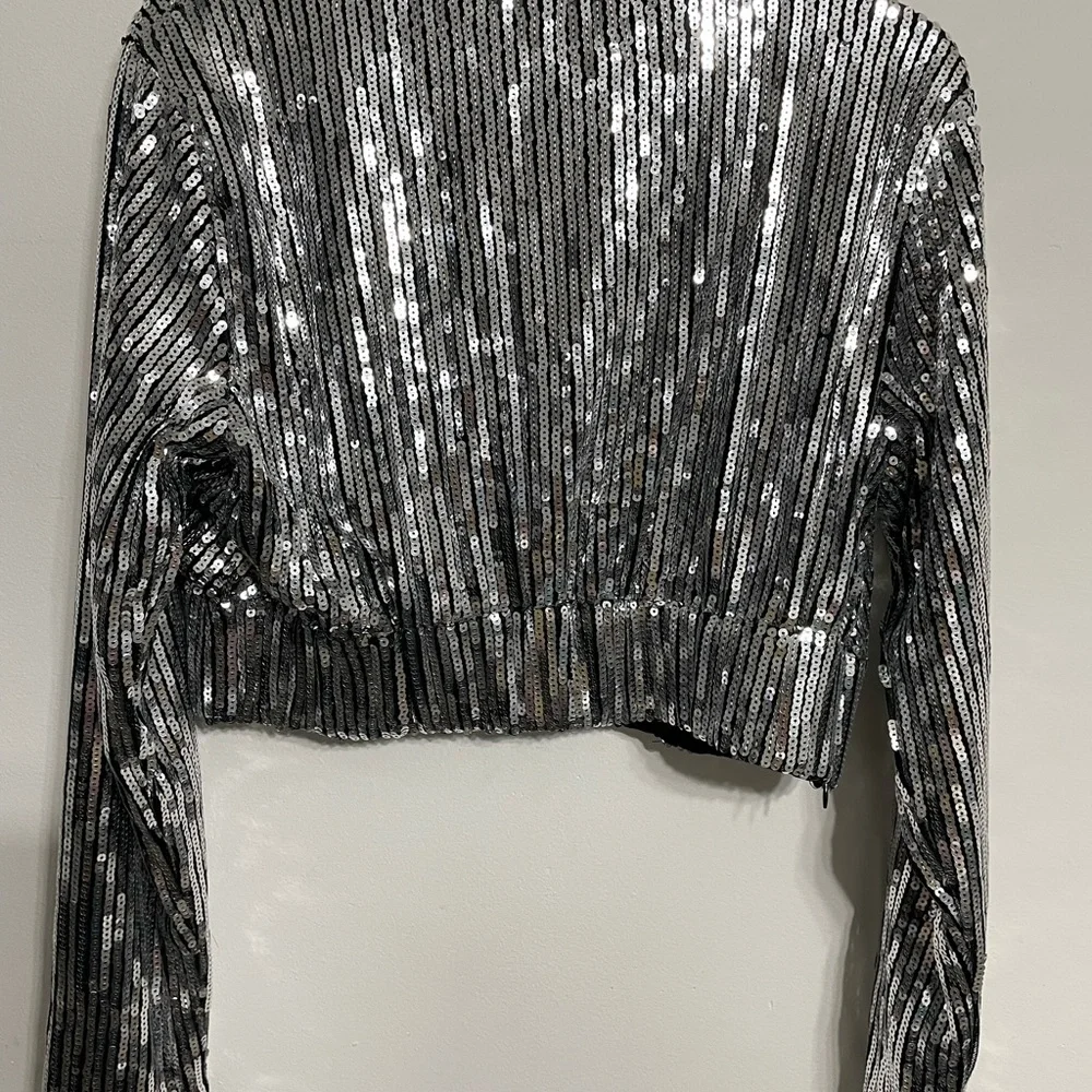 Woman crop top - Picture 3 of 7
